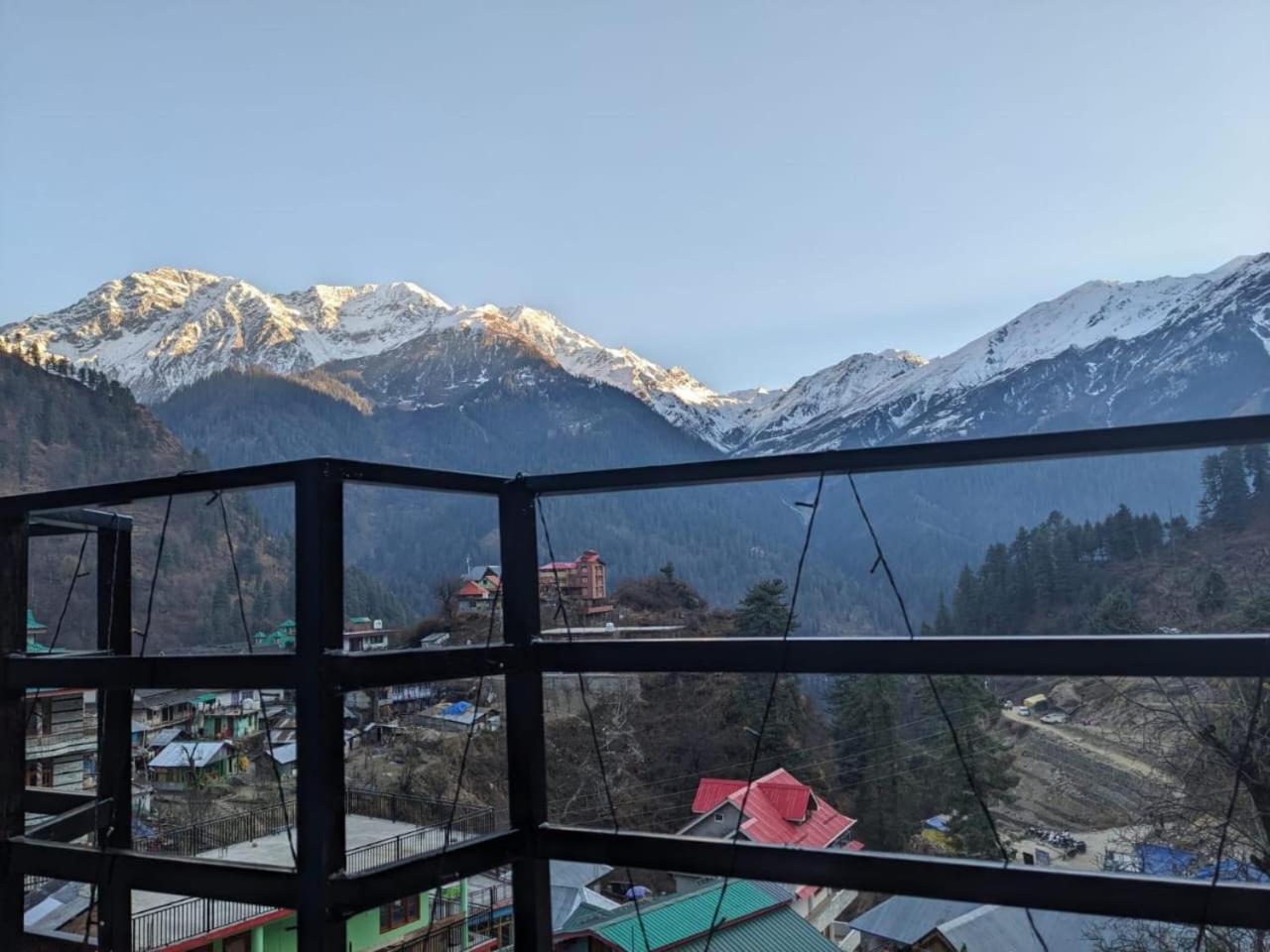 Vigyan Guest House Tosh Екстериор снимка